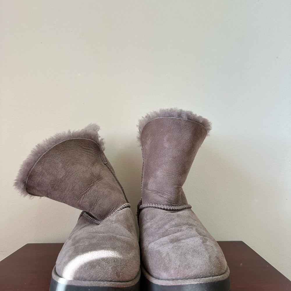 UGG Women's Gray Suede Winter Boots